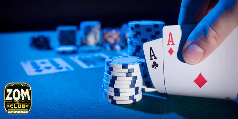 Chọn thời điểm game bài 2 lá rút lui hoặc tấn công